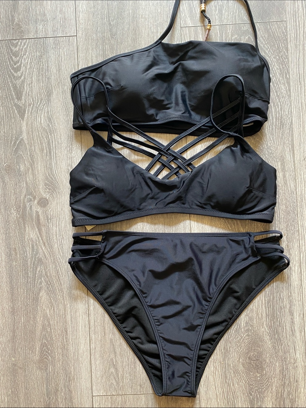 aerie Black Strappy Bikini Set with Crisscross Detail size Large. B1